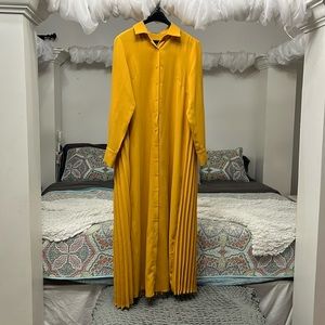 ❌SOLD❌Dress with pleats in the back. Beautiful for Fall (or any time) SHEIN Sz S